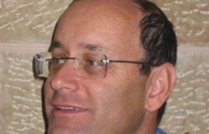 Dr. Raphael Pfeffer, M.D